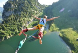 体育足彩网：皇马传奇拉莫斯或登陆老特拉福德，英力士集团全力促成转会突破