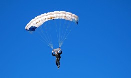 【中国竞彩网】足球市场价值波动，熊皇德身价再度下滑，拉什福德与安东尼贬值现象解析