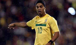 足彩网_柔佛主帅赞誉成都印象佳，强调克服场地因素迎战关键赛事