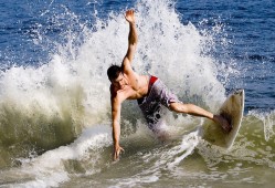 足彩网_十亚王梦碎！上海申花重蹈覆辙再失冠军，1995年荣耀后三十年无冠