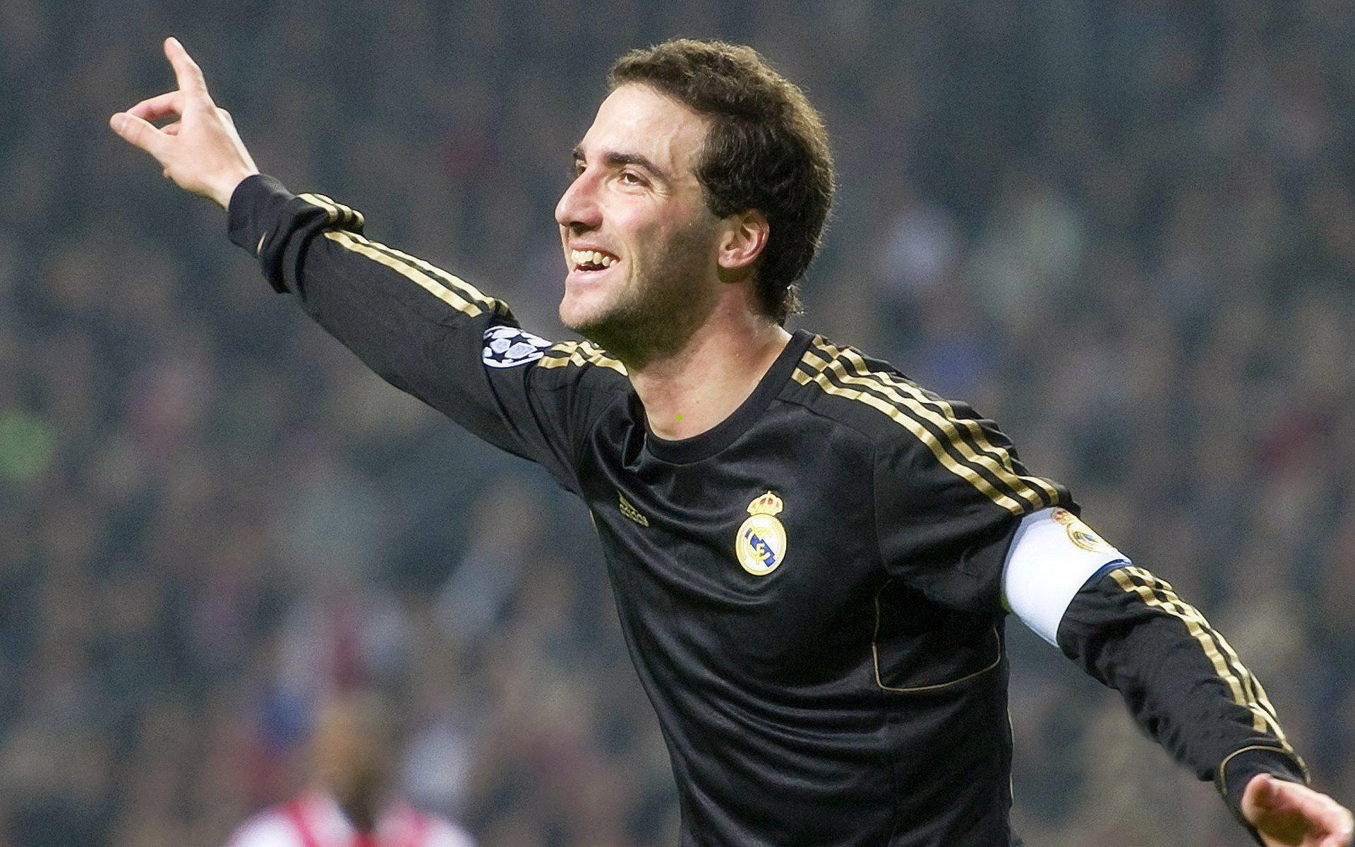 破浪者与搁浅者，王晓瑞视角下的亚洲足球跃升与国足迷途